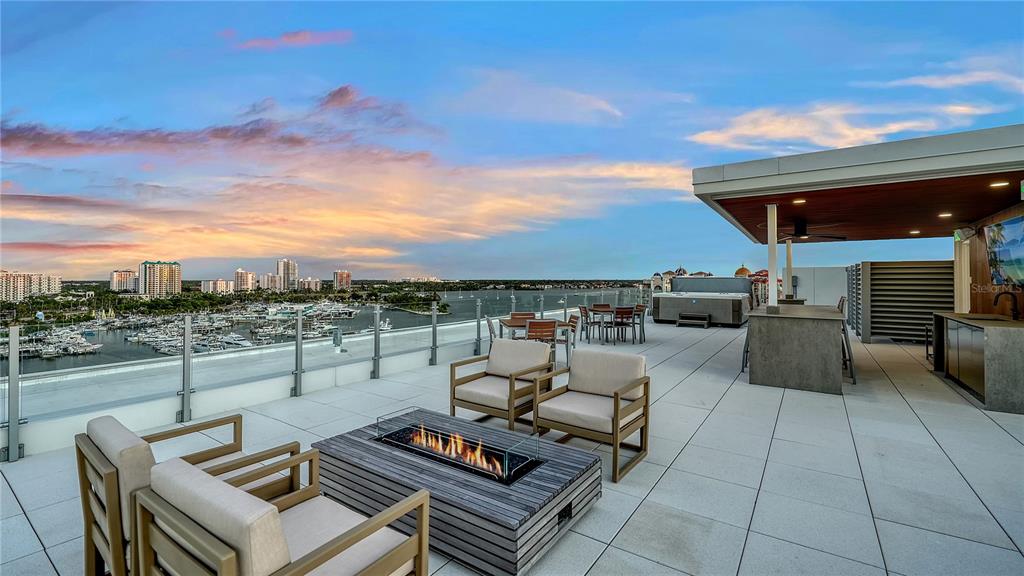 111 GOLDEN GATE UNIT 801PH, SARASOTA, FL — photo 5 of 30