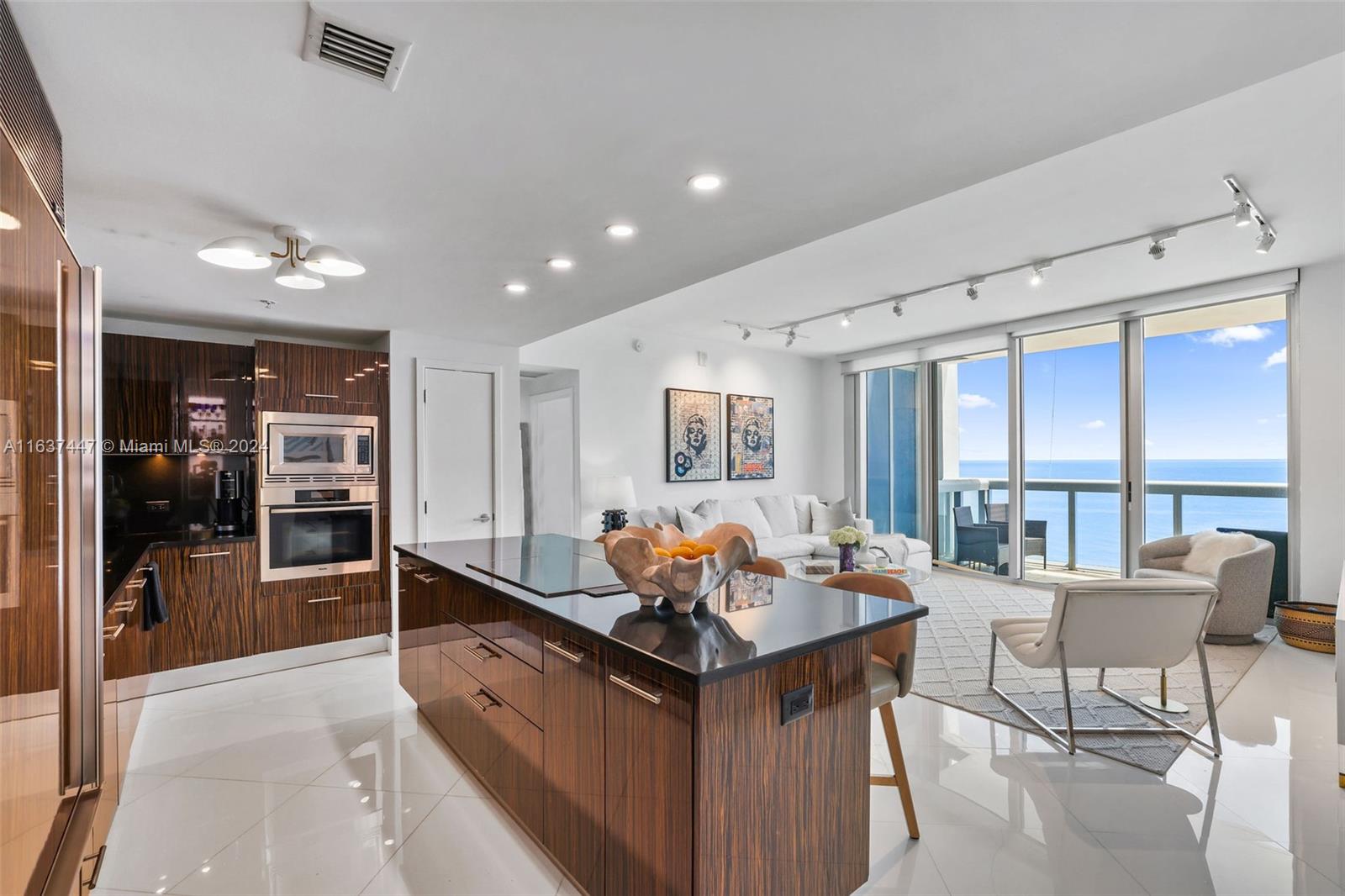 6899 Collins Ave # 801, Miami Beach FL 33141