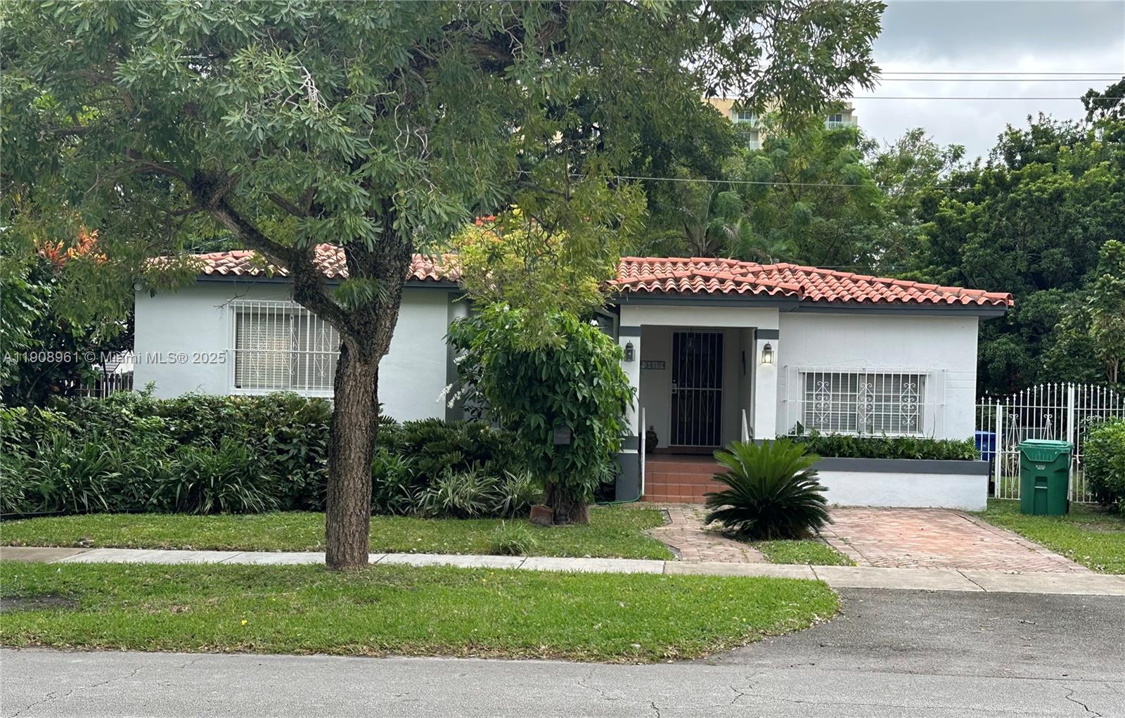 3410 SW 21st St, Miami FL 33145