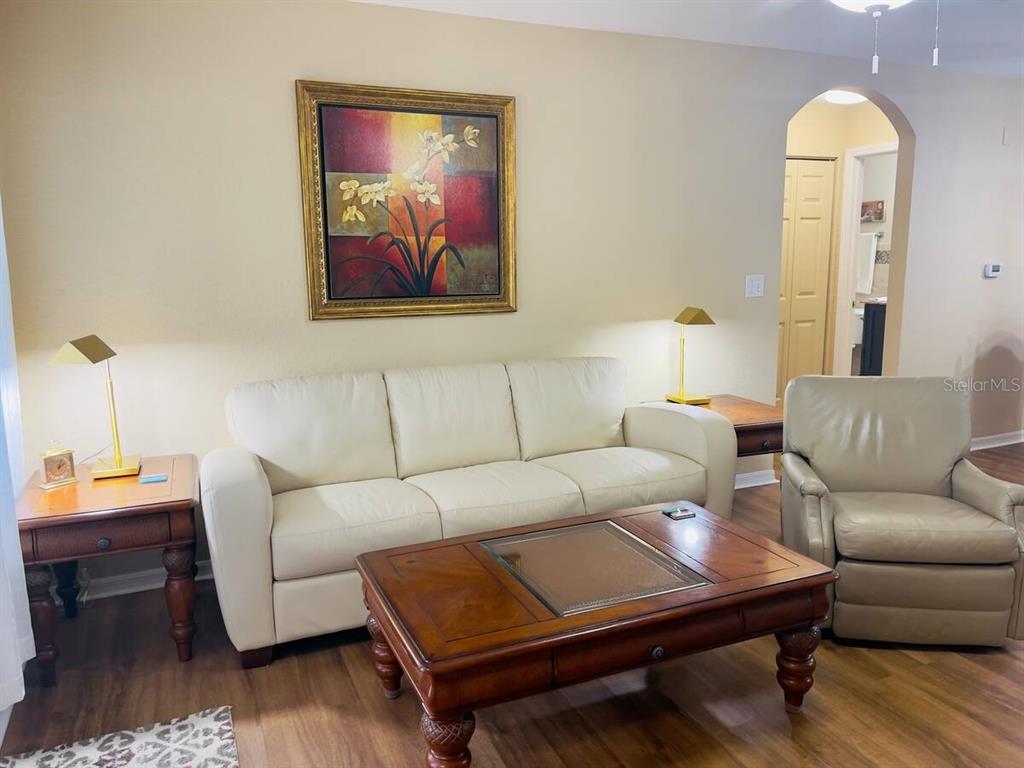 8815 MANOR LOOP UNIT 104, LAKEWOOD RANCH, FL — photo 5 of 23