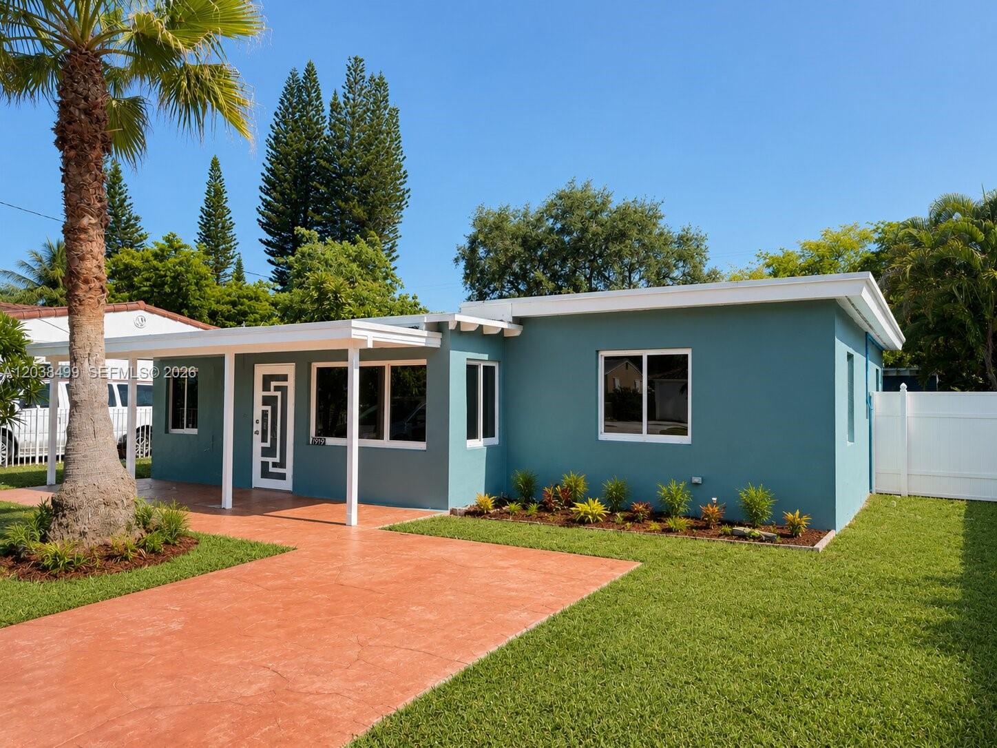 1919 Sherman St, Hollywood FL 33020