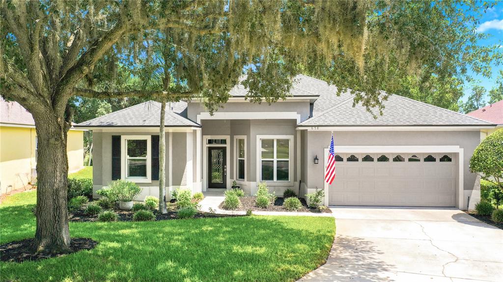 678 LAKEWORTH CIRCLE