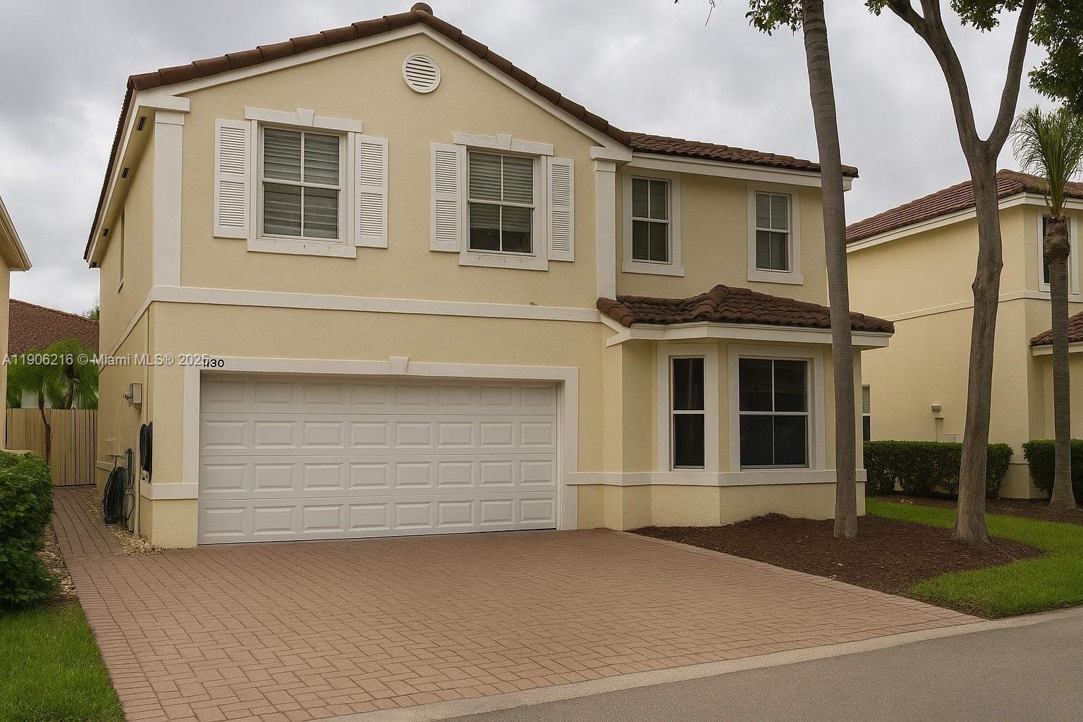 1130 Oysterwood St, Hollywood FL 33019