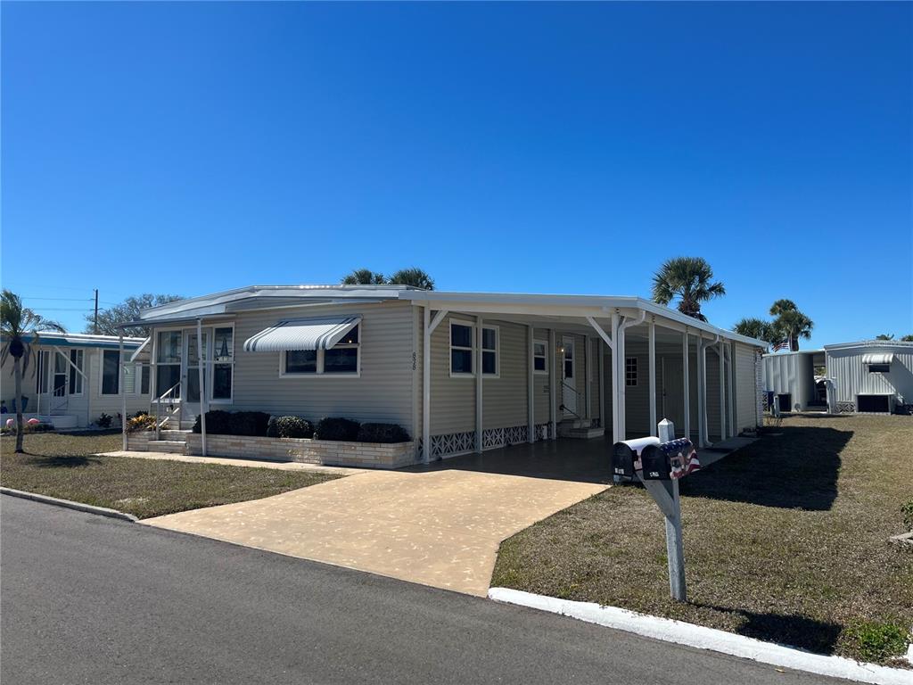 828 TRENTO, VENICE, FL — photo 2 of 30