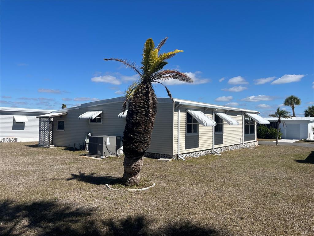 828 TRENTO, VENICE, FL — photo 4 of 30