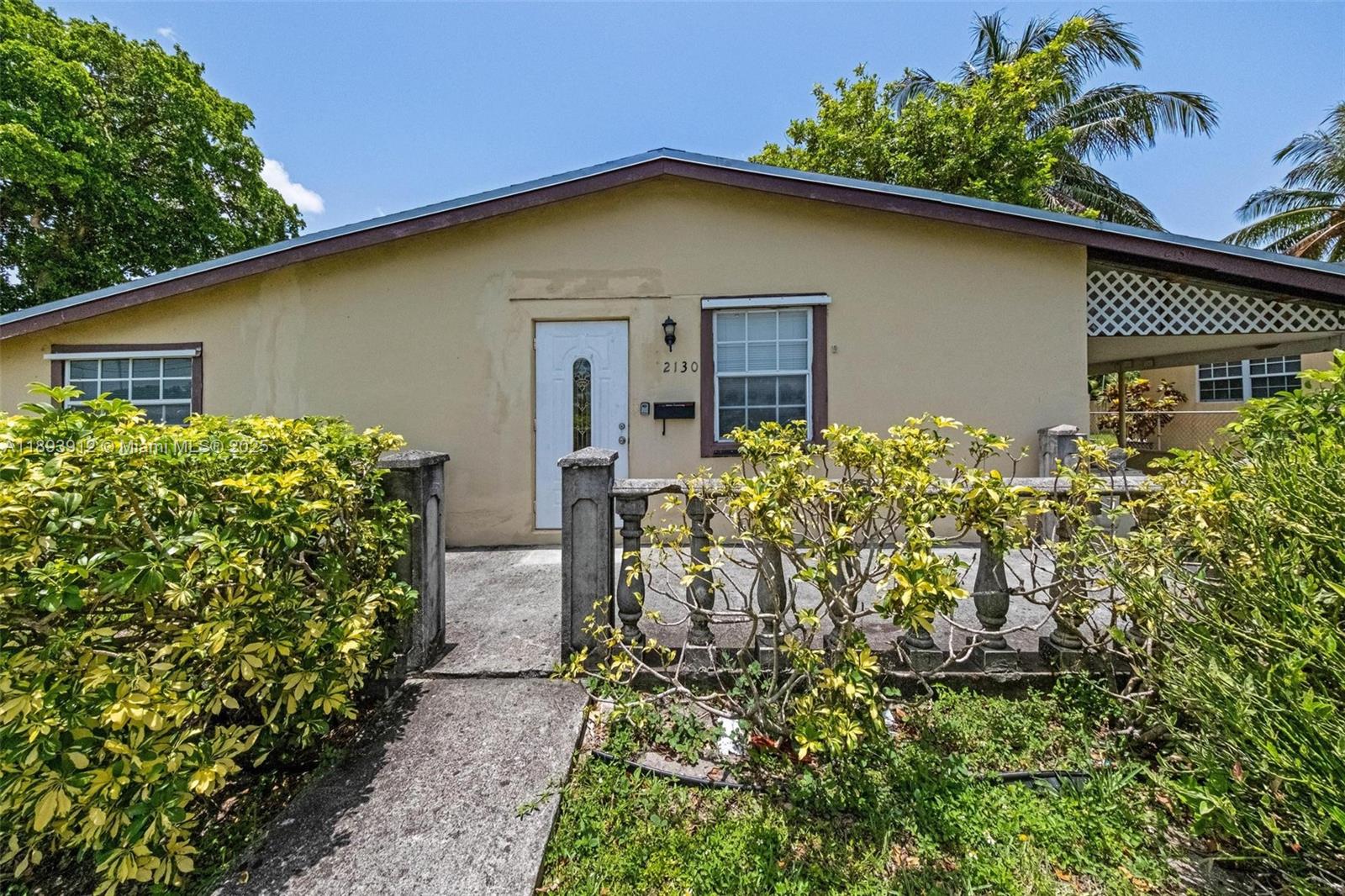 2130 Acapulco Dr, Miramar FL 33023