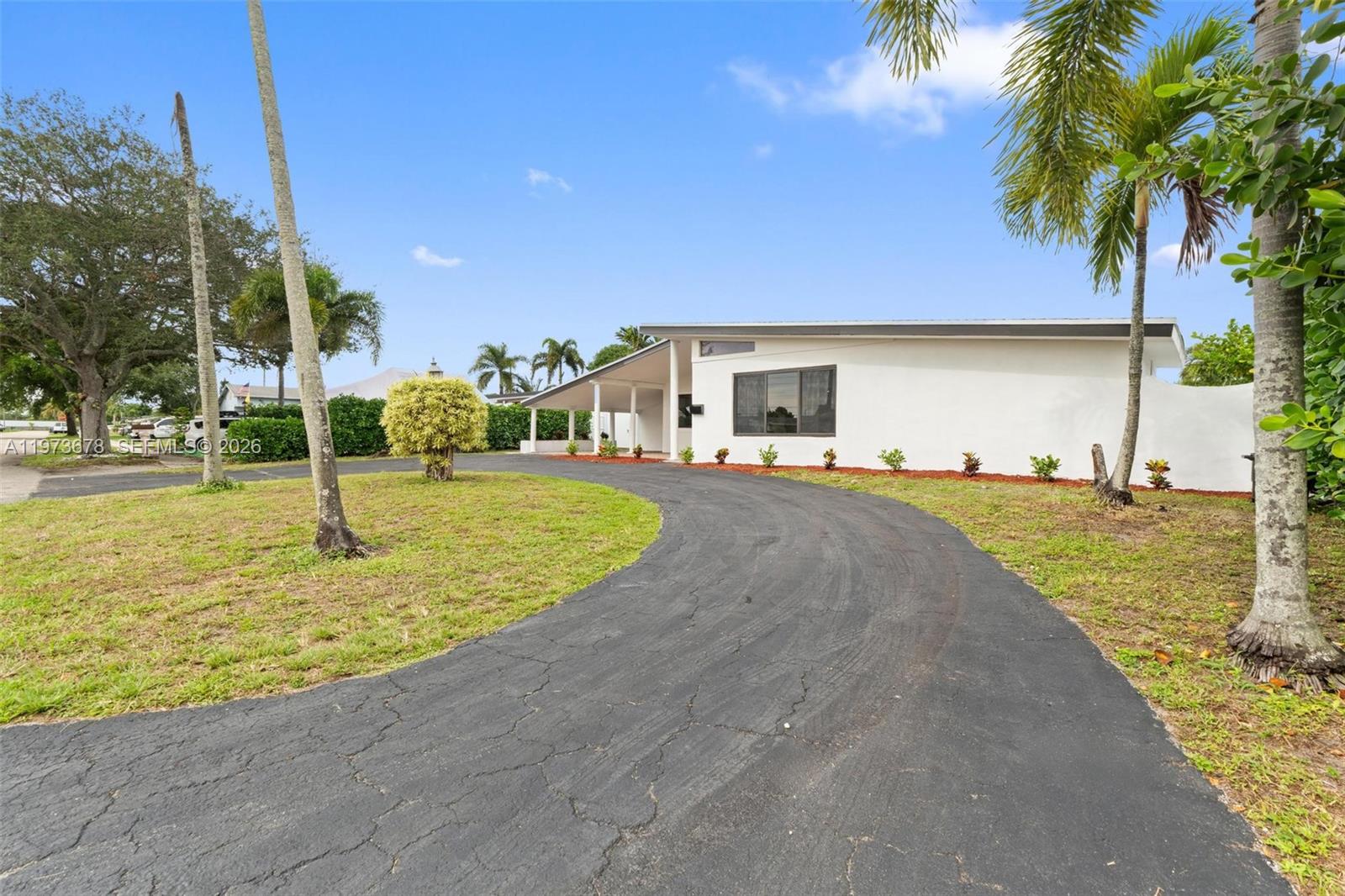 7731 Farragut St, Hollywood FL 33024