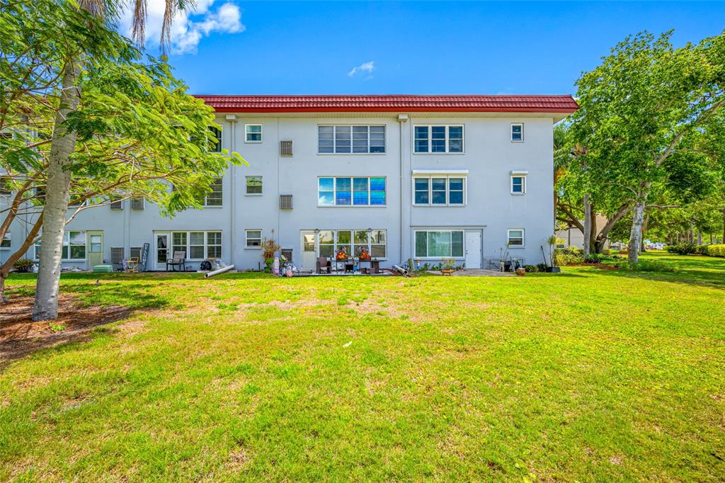 5660 80TH STREET N UNIT D207