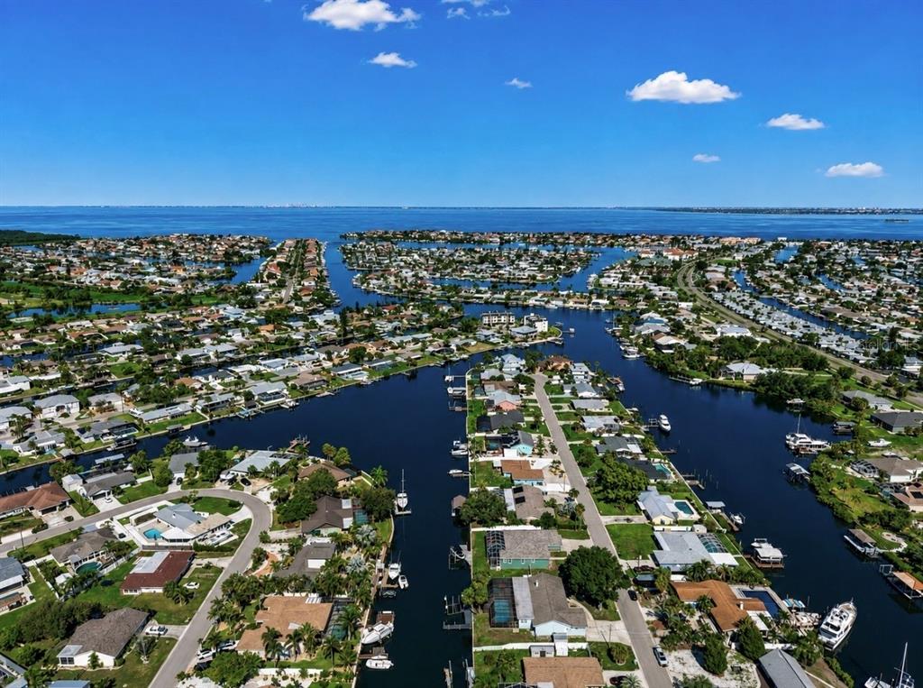 708 SPANISH MAIN DRIVE, APOLLO BEACH, FL — photo 4 of 30