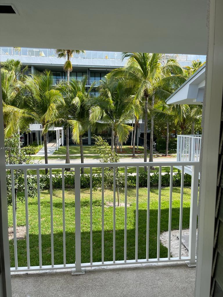 100 Sunrise Dr # 25, Key Biscayne FL 33149