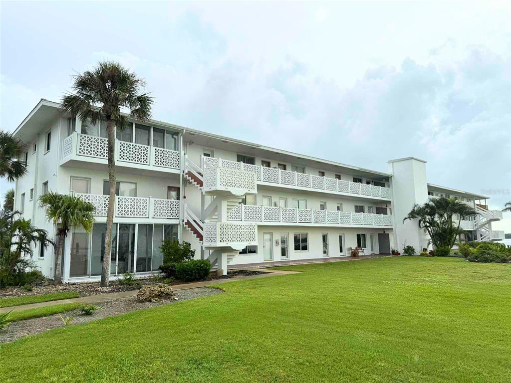 765 JOHN RINGLING BOULEVARD UNIT 32