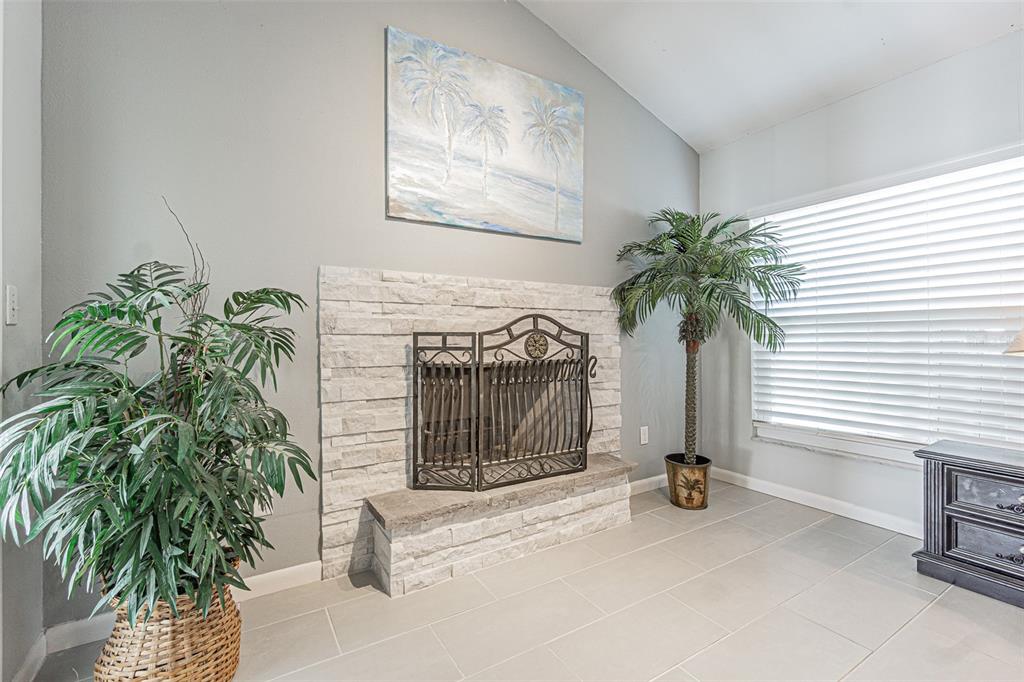 7348 BROOKVIEW CIRCLE, TAMPA, FL — photo 4 of 30