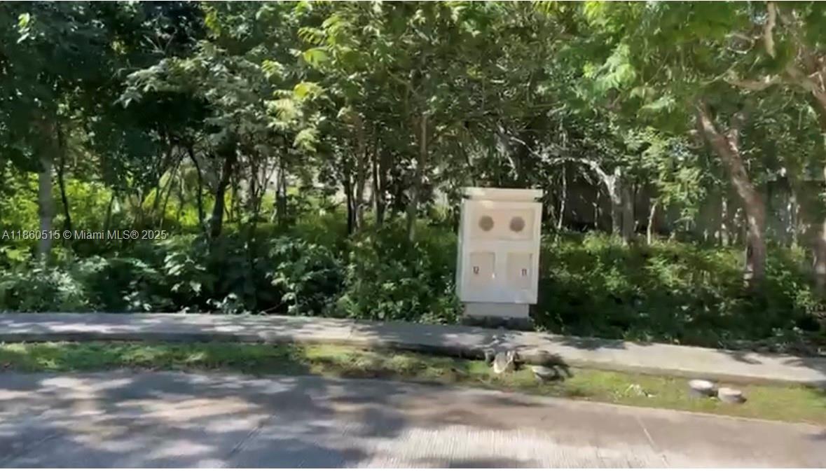 Parque central Cholul, Mx 0, Mx — photo 4 of 6