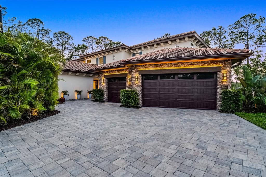10122 ROYAL ISLAND COURT