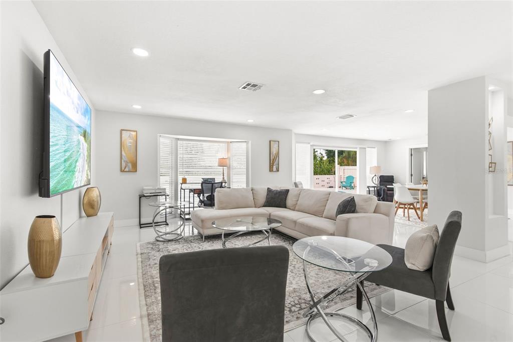 3364 ESPANOLA DRIVE, SARASOTA, FL — photo 5 of 30