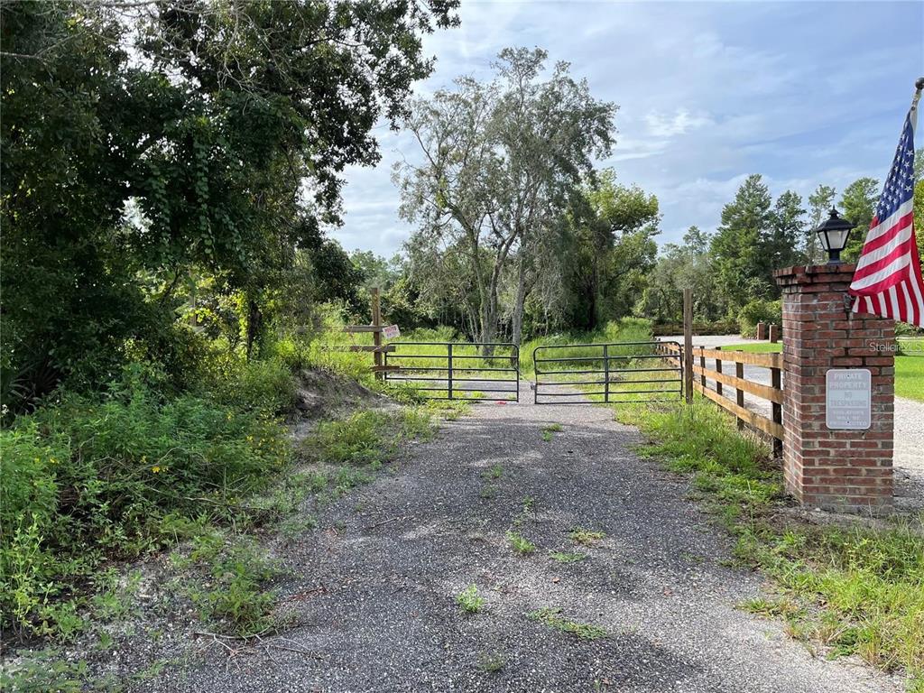 2500 LEONARD DRIVE