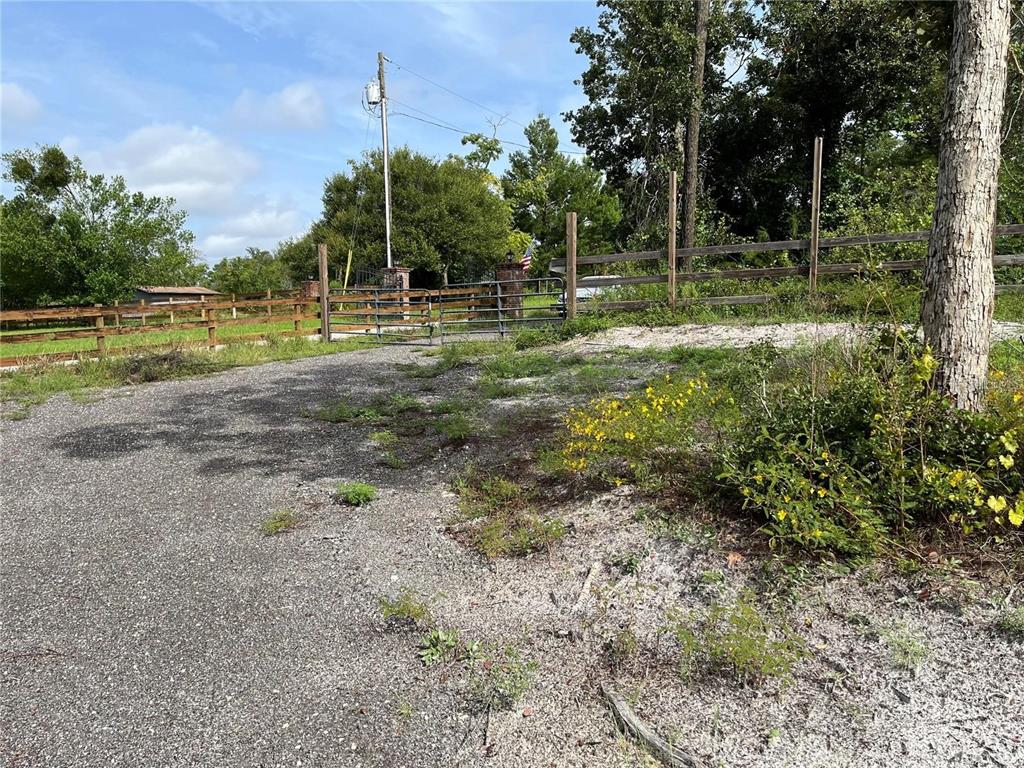 2500 LEONARD DRIVE, DELTONA, FL — photo 2 of 16