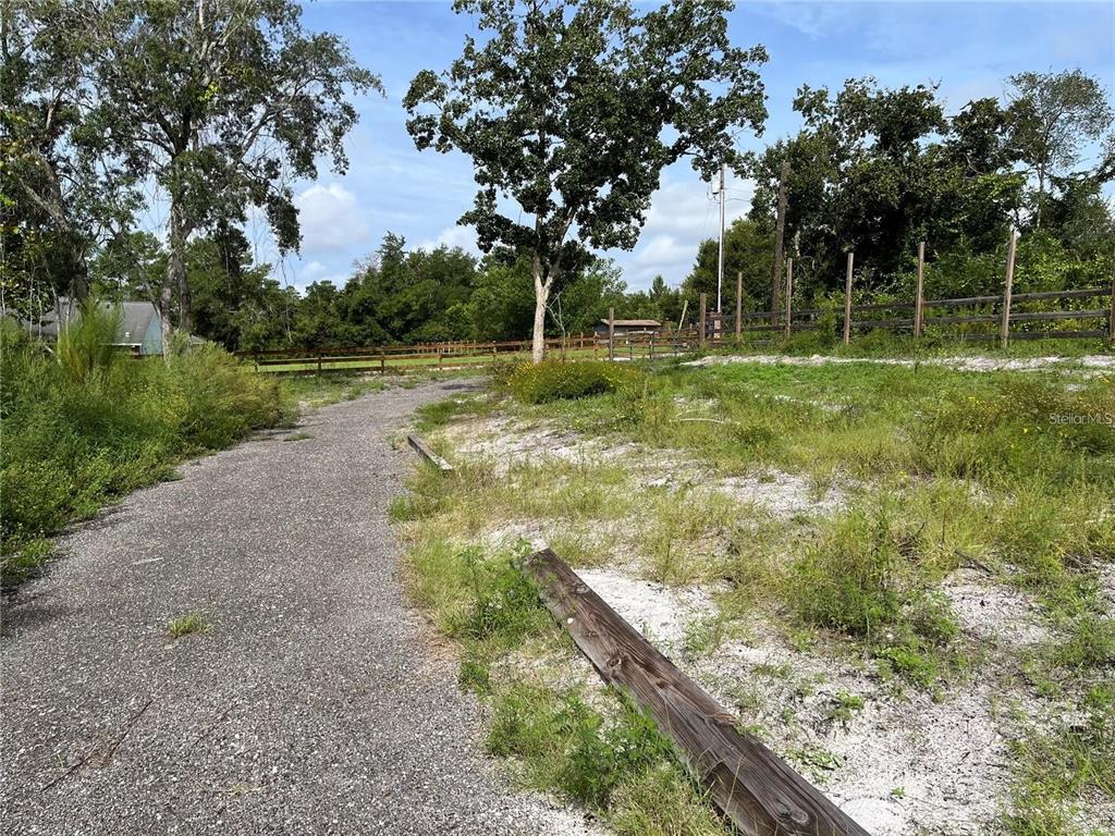 2500 LEONARD DRIVE, DELTONA, FL — photo 3 of 16