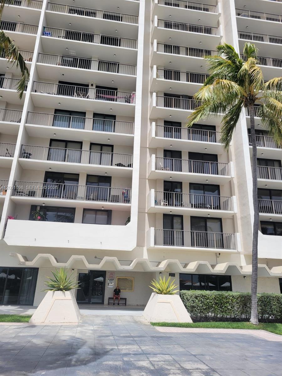 2625 Collins Ave # 1601, Miami Beach FL 33140