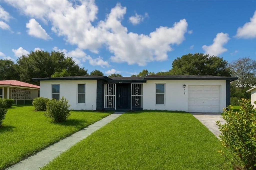 1048 WAKEFIELD CIRCLE