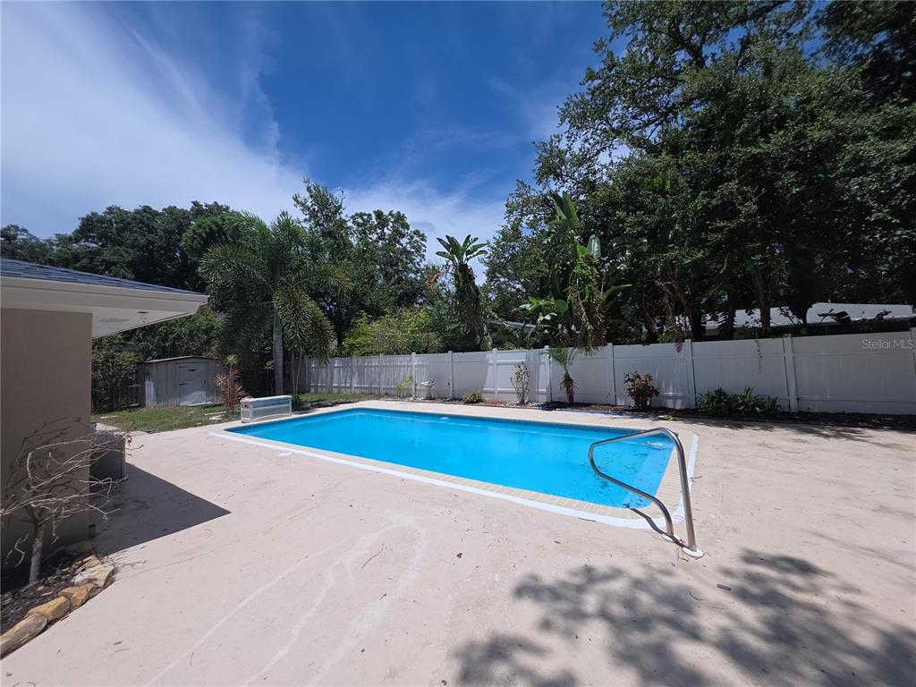 63 OAKWOOD DRIVE, DUNEDIN, FL — photo 2 of 30