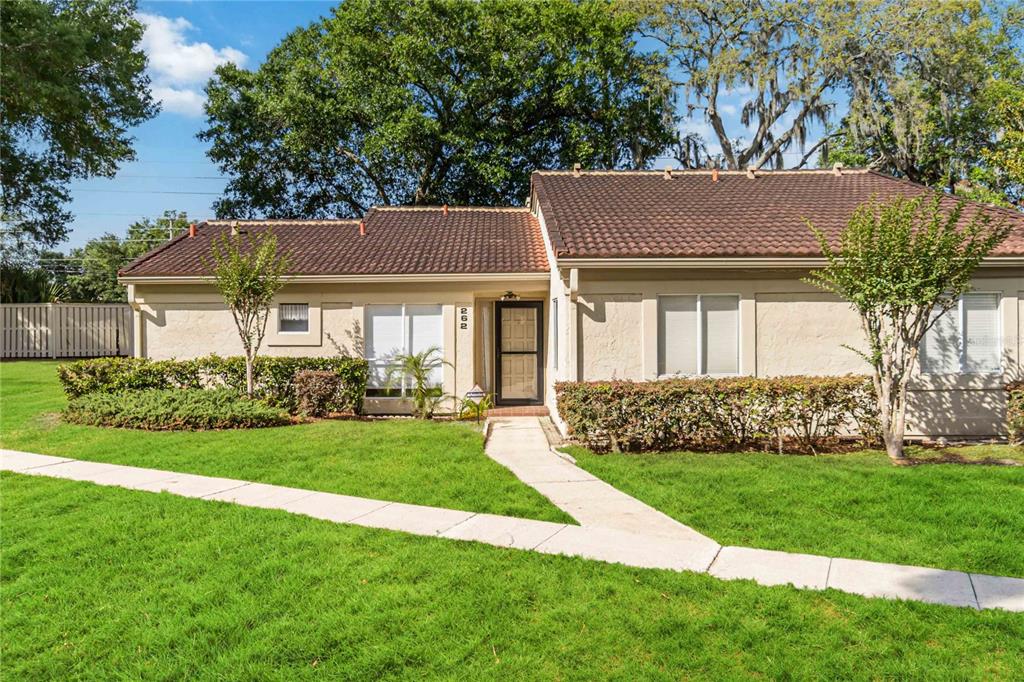 262 W SABAL PALM PLACE