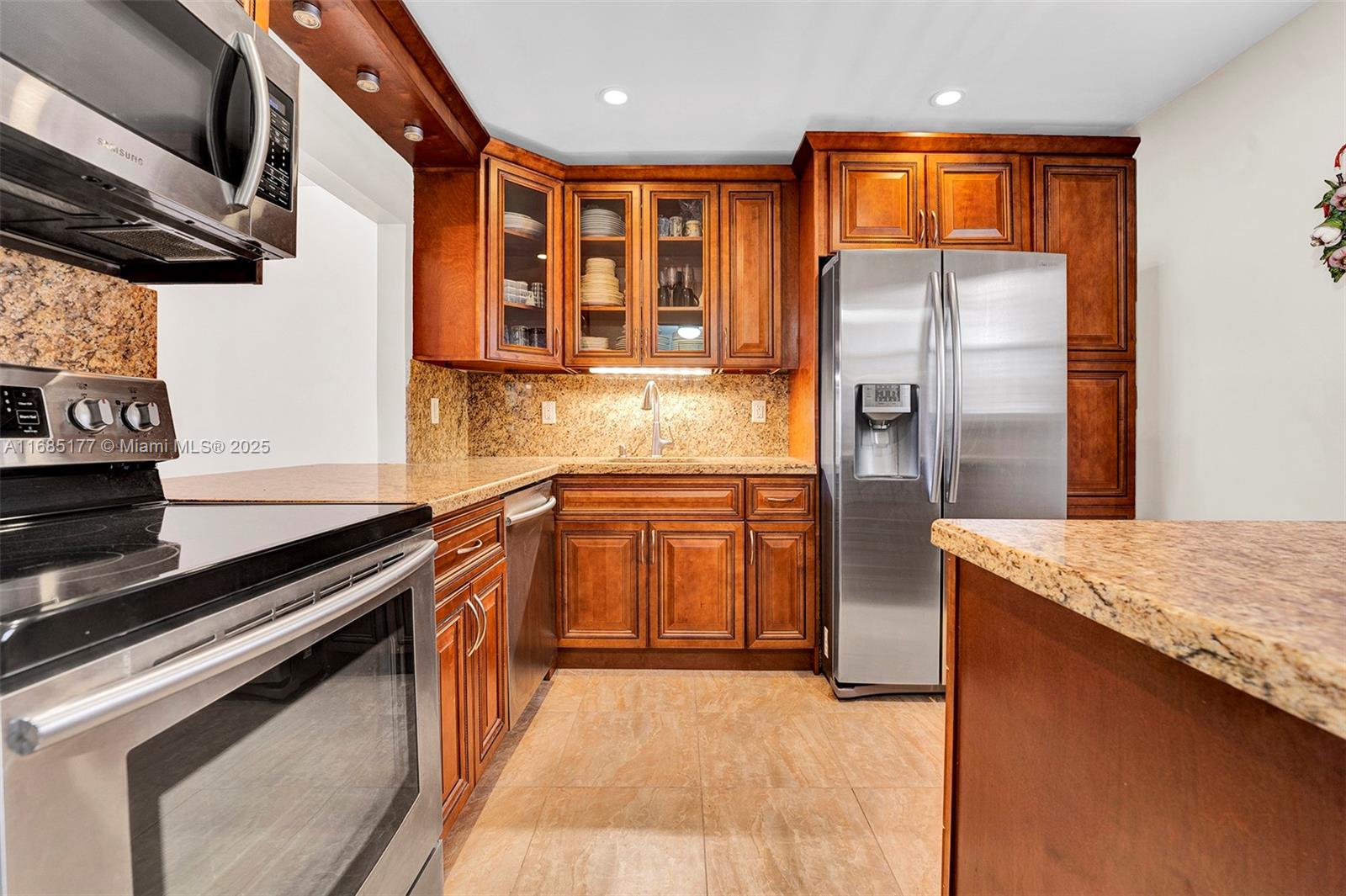 410 SE 2nd St # 220, Hallandale Beach FL 33009