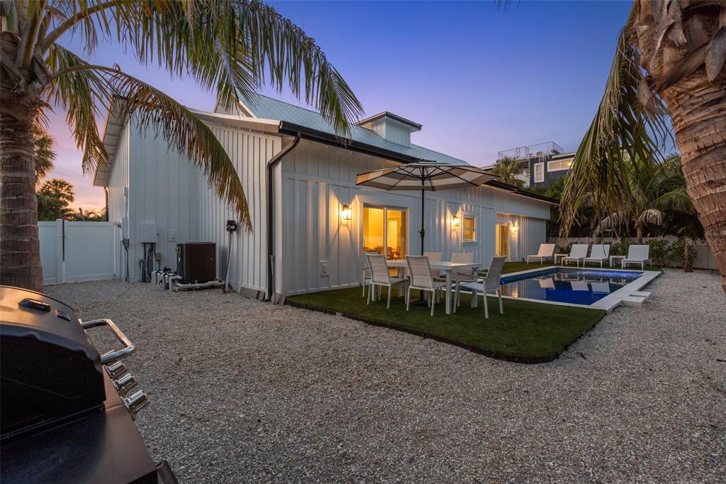 305 73RD STREET, HOLMES BEACH, FL — photo 5 of 30