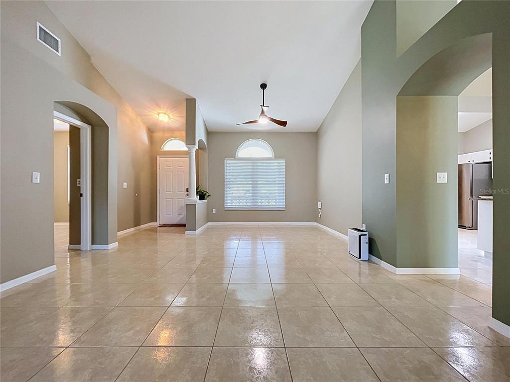 4209 AMBER RIDGE LANE, VALRICO, FL — photo 4 of 30