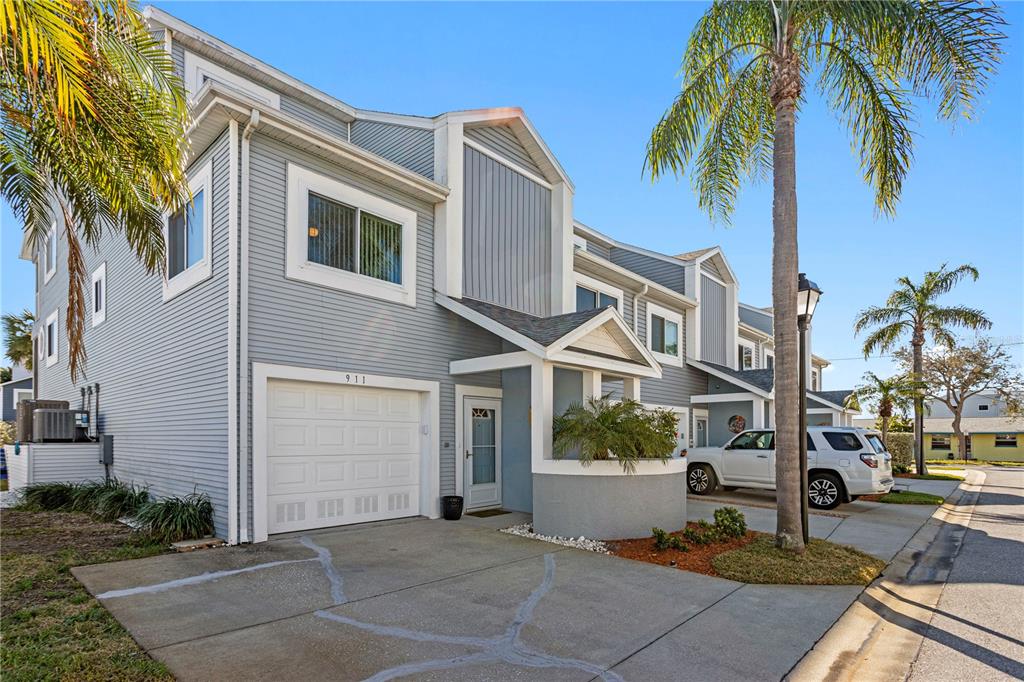 911 HARBOUR HOUSE DRIVE