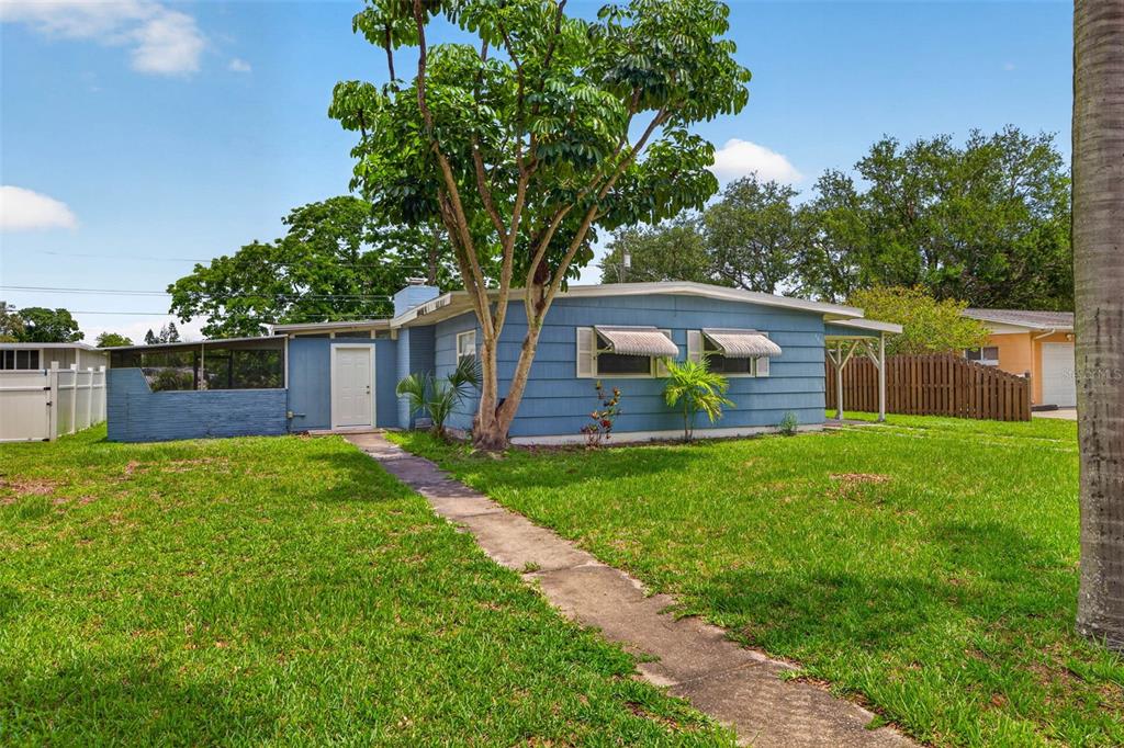 6819 MEADOWLAWN DRIVE N