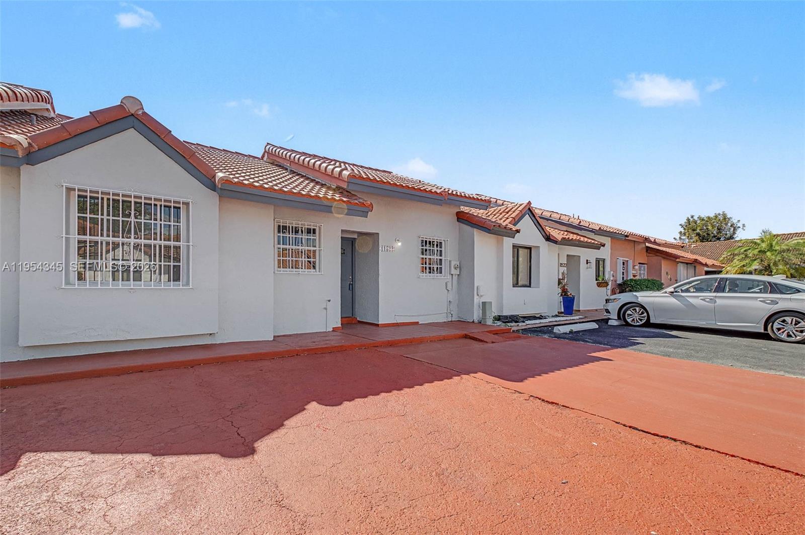11522 NW 4th Way, Sweetwater FL 33172