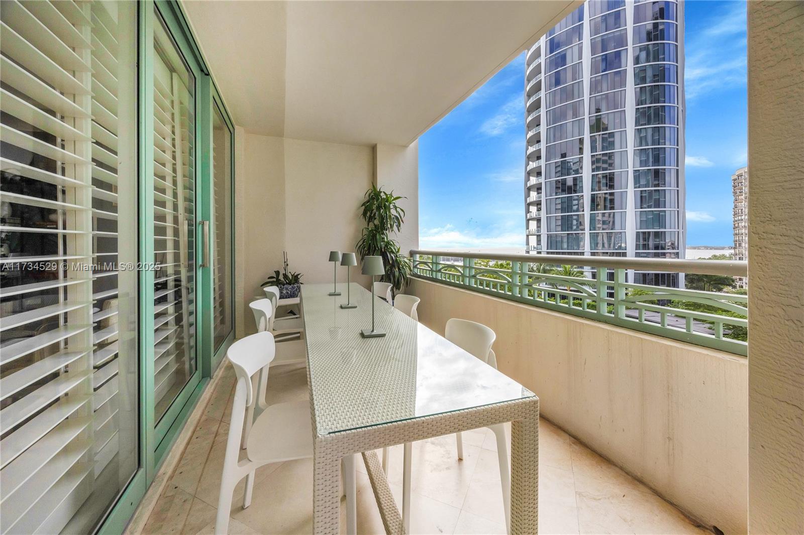 3400 SW 27th Ave # 704, Miami FL 33133