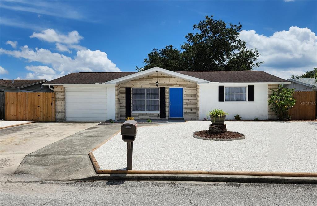 11120 WHITE OAK LANE