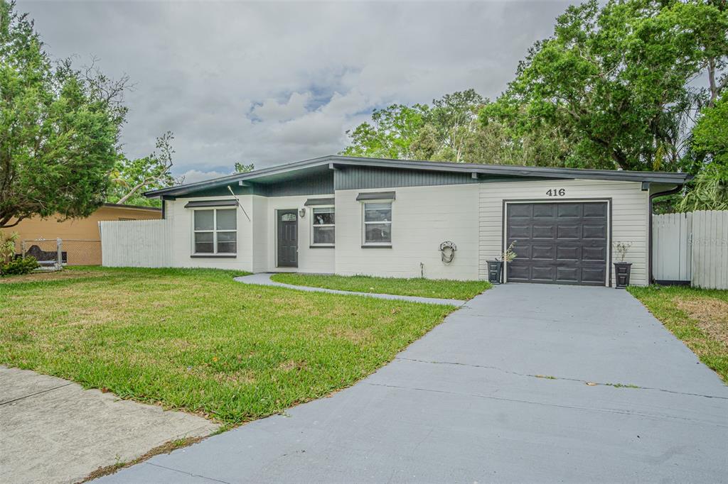 416 COUNTRY CLUB DRIVE