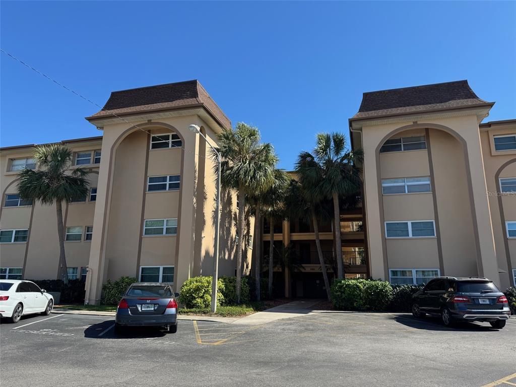 2525 W BAY DRIVE UNIT A33