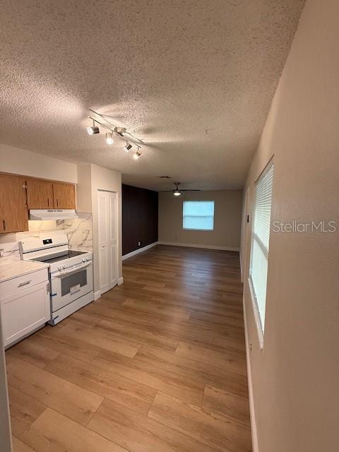 738 MICHIGAN CT UNIT 4, ST CLOUD, FL — photo 4 of 12