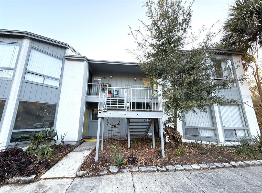 4308 LAKEWAY DRIVE UNIT E (50)
