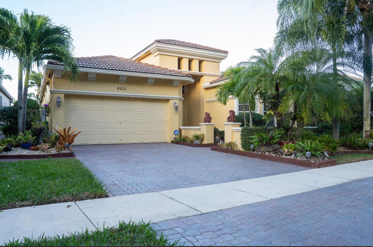 8601 Via Grande E, Wellington FL 33411
