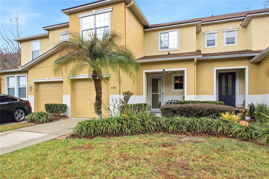 608 OLD PINE COURT