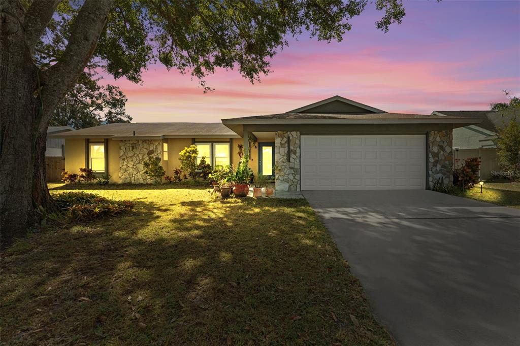 5816 SILVER MOON AVENUE