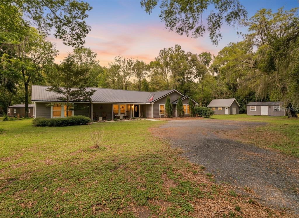 1801 W HIGHWAY 329