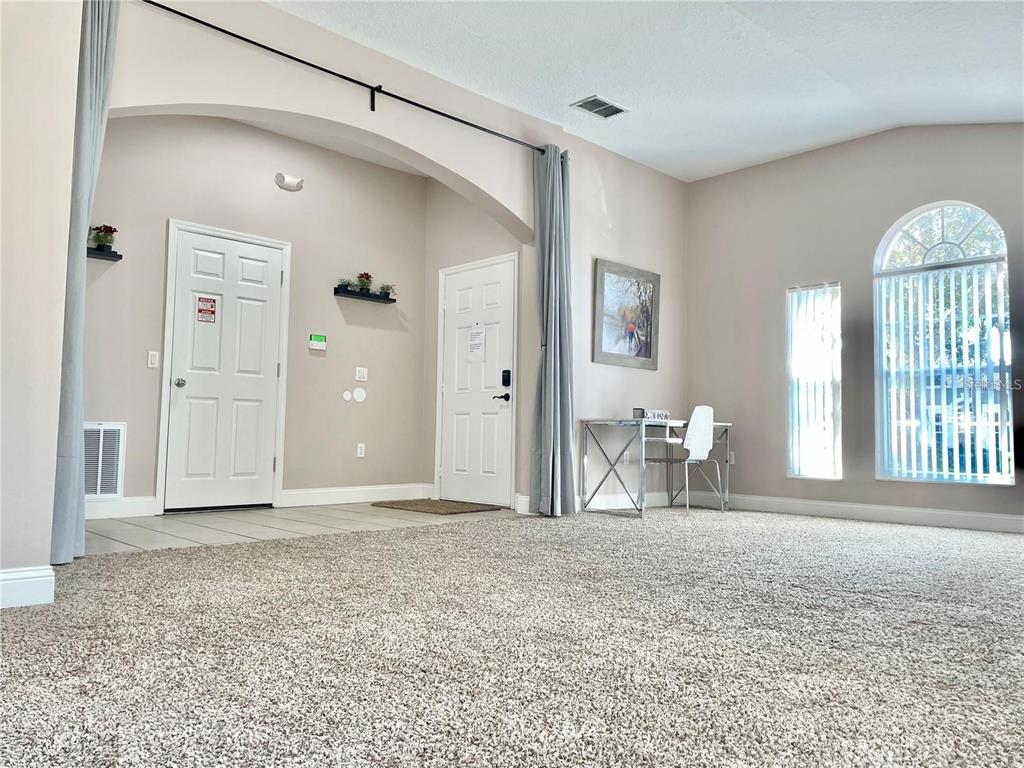 124 LANCASTER DRIVE, DAVENPORT, FL — photo 4 of 29