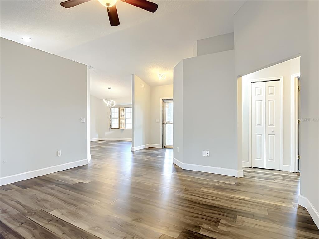 227 ROBBINS REST CIRCLE, DAVENPORT, FL — photo 5 of 29