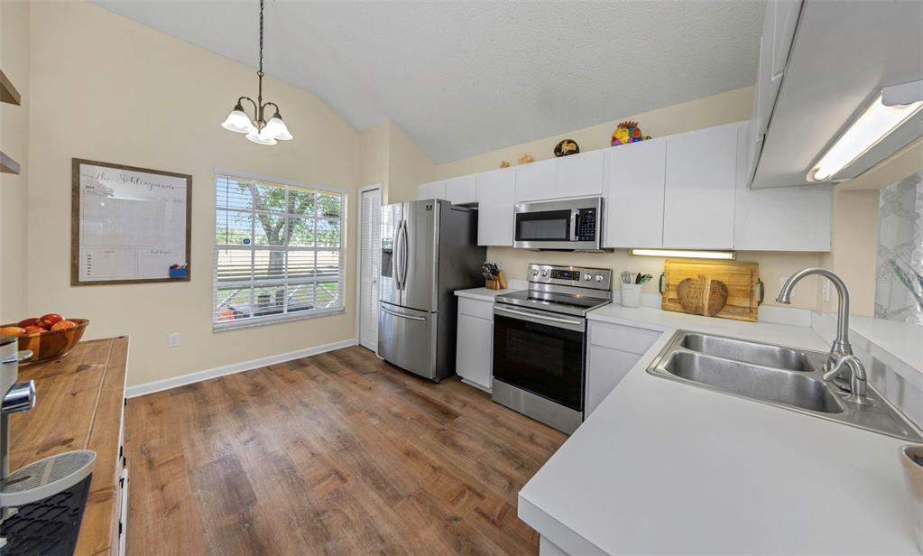 3130 BENTLEY DRIVE, PALM HARBOR, FL — photo 5 of 30