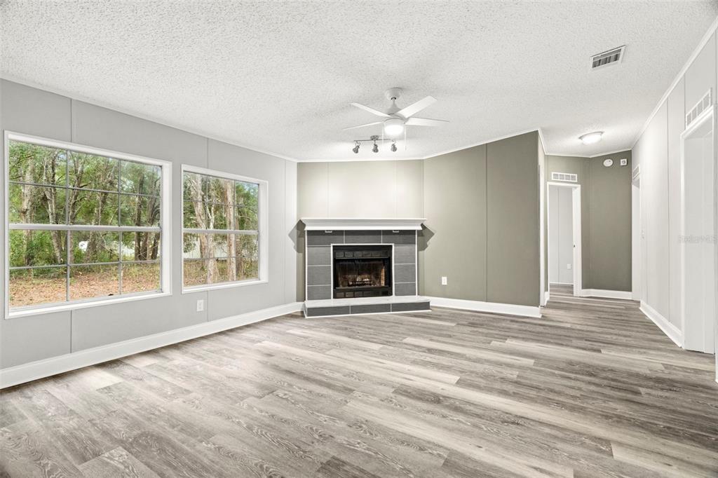 18202 ROGERLAND ROAD, SPRING HILL, FL — photo 5 of 30