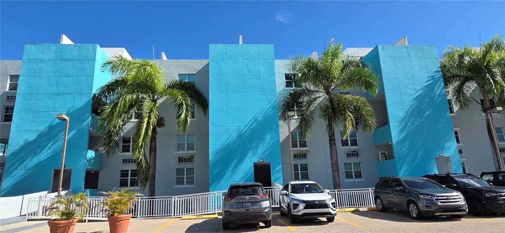 COND. PASEO GALES #500 CARR 9189 APTO 2906