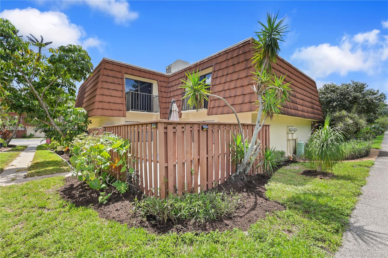 5224 CEDARBEND DR # 4, Fort Myers FL 33919