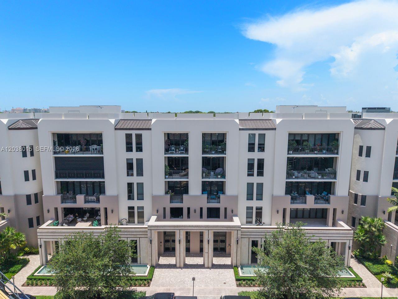 718 Valencia Ave # 403, Coral Gables FL 33134