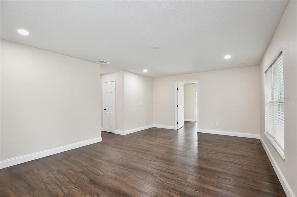 1255 FLINT TRAIL, GENEVA, FL — photo 4 of 30